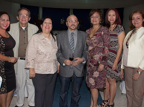 Los ex presidentes Ramón Sanz, Silvana Chezzi y Javier Del Alamo, junto a los directivos Zulay Velázquez, Marilia Guía, Elisabeth Brandt y Nhell González, directora ejecutiva de Capemiac.