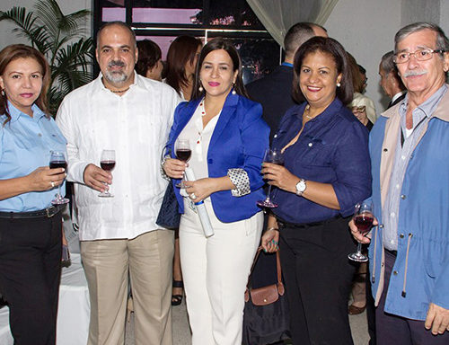 Livia Gil, Ernesto Abbas y Cecilia de Abbas, Tania Ramirez y Luis Fernando Arocha.